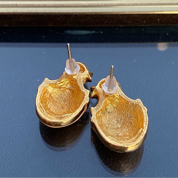 VTG AVON Easter Elegance 1992 Pierced Earrings Cream Enamel Chick - Picture 2 of 3